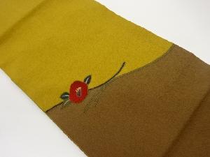 縮緬地椿模様刺繍名古屋帯